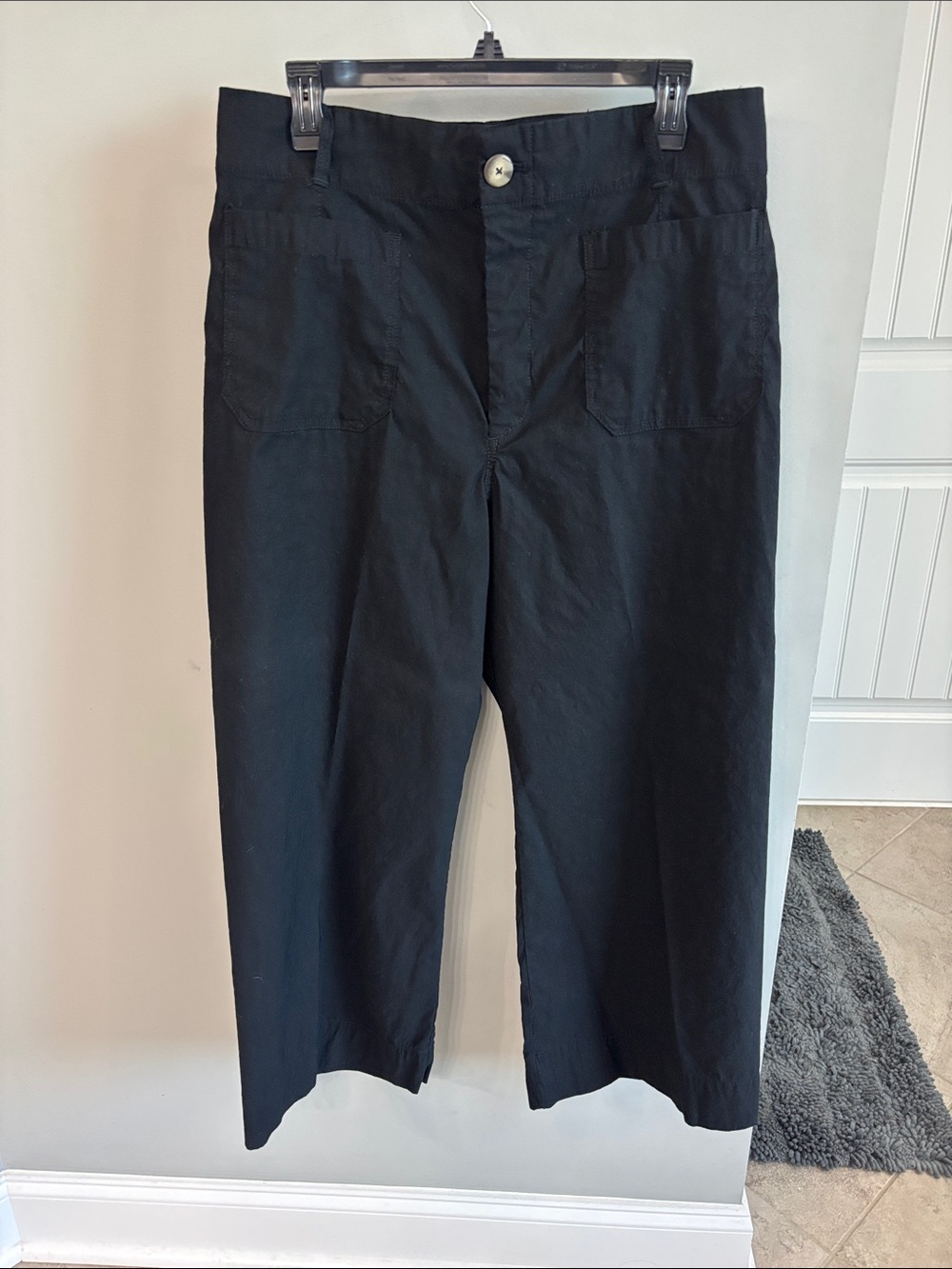 Anthropologie Maeve Colette Magic Fabric Cropped Black Pants